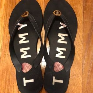 Black Tommy Hilfiger rubber flip flops